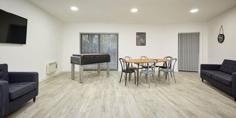 Apartment in Birmingham, Selly Oak - View 4