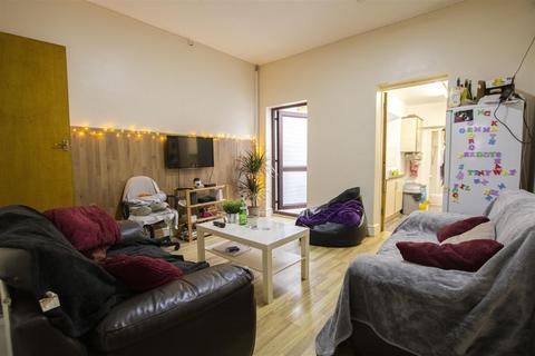 4 bedroom property to rent, Dawlish Road, Birmingham B29