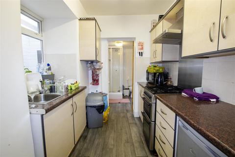 4 bedroom property to rent, Dawlish Road, Birmingham B29