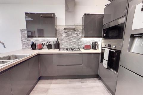 6 bedroom property to rent, Teignmouth Road, Birmingham B29