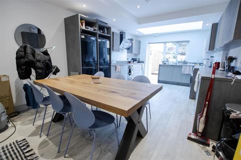 6 bedroom house to rent, Heeley Road, Birmingham B29