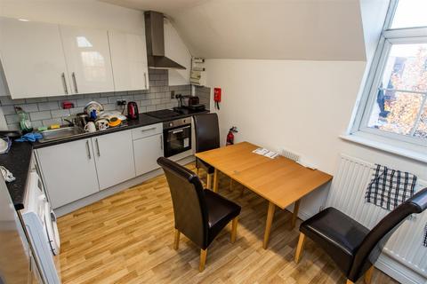 3 bedroom apartment to rent, Bristol Road, Birmingham B29