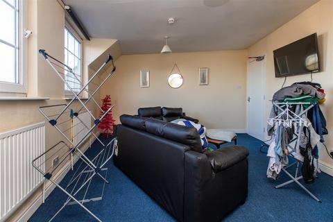 3 bedroom apartment to rent, Bristol Road, Birmingham B29