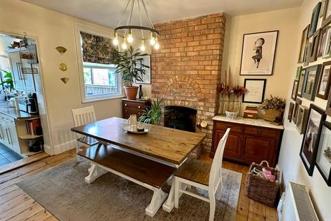 42 Melrose Place, Hereford, HR4 0DN
