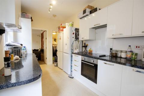 6 bedroom house to rent, Raddlebarn Road, Birmingham B29