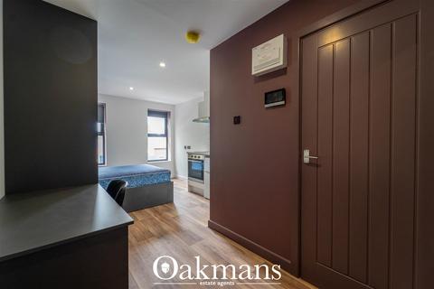 Studio to rent, Pershore Road, Birmingham B30