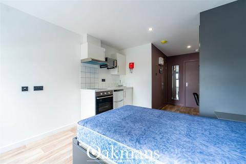 Studio to rent, Pershore Road, Birmingham B30