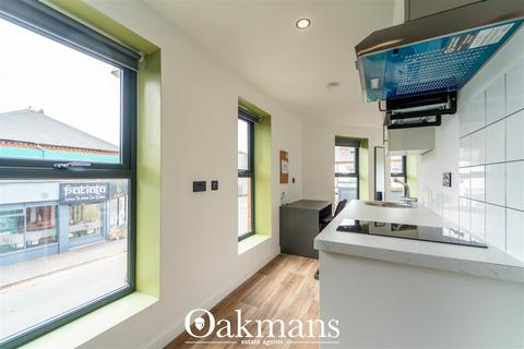 Studio to rent, Pershore Road, Birmingham B30