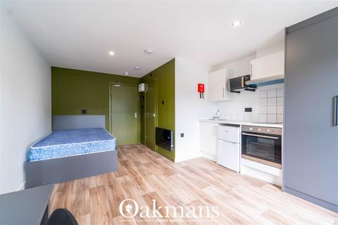Studio to rent, Pershore Road, Birmingham B30