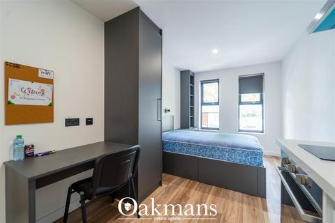 Studio to rent, Pershore Road, Birmingham B30