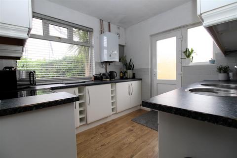 2 bedroom detached bungalow for sale, Beacon Road, Broadstairs