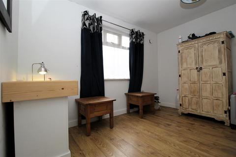 38 Beacon Road, Broadstairs, CT10 3DF