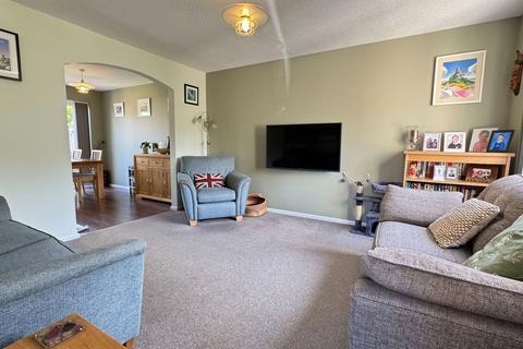 17 Canons Way, Tavistock, PL19 8BJ