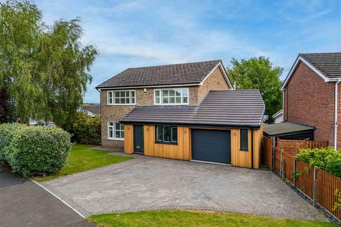 Fairview, 4 Lawson Leas, Barrowby, Grantham, NG32 1EH