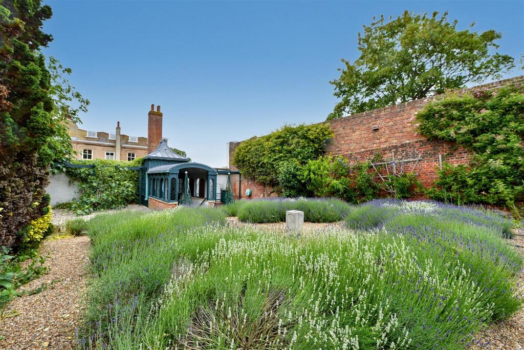 Officers Terrace13.JPG