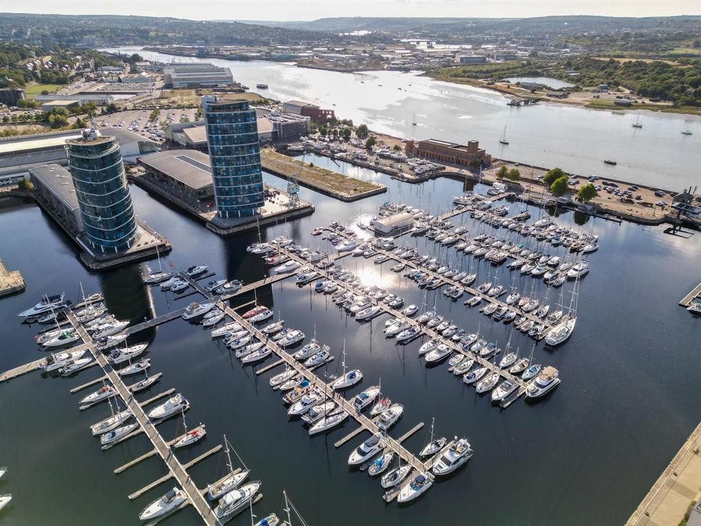 Chatham MAritime Marina.....jpg