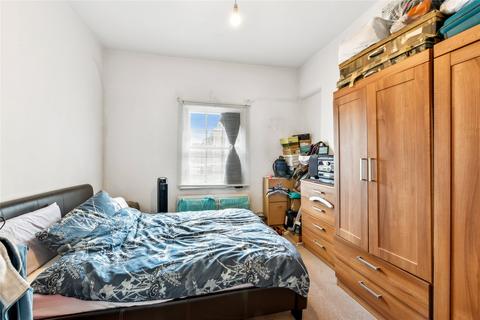 Studio for sale, Lupus Street, London, SW1V