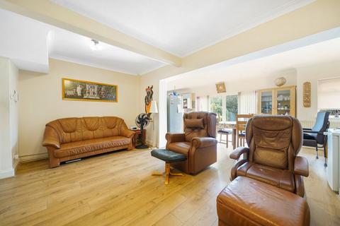 4 bedroom semi-detached house for sale, Alexandra Avenue, Harrow HA2