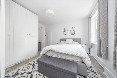 5a Burston Road, London, SW15 6AR