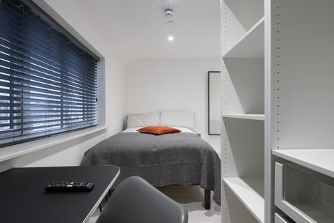 3 bedroom flat share to rent, Flat 1, Aberdeen House, 1, De La Beche Street SA1