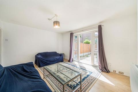 3 bedroom flat to rent, Evelyn Walk, London N1