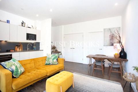 1 bedroom apartment to rent, Hartingtons Court, Coster Avenue, Finsbury Park, N4