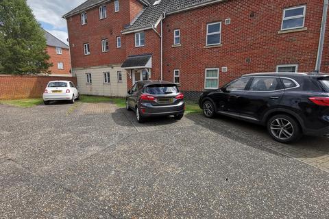 185 Bullfinch Drive, Harleston, IP20 9FE