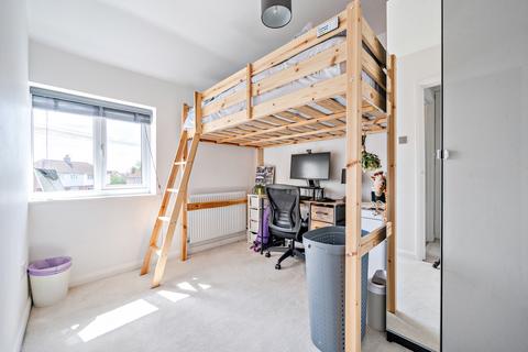 11 Broadwaters Avenue, Thame, OX9 2DU