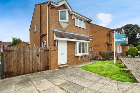 3 bedroom detached house for sale - Richmond Close, Leeds LS13