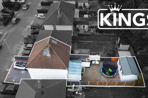 3 bedroom semi-detached house for sale, Cheriton Road, Aylestone, Leicester, LE2