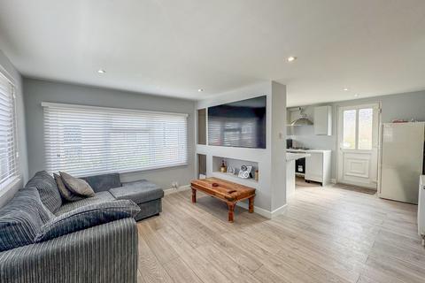 2 bedroom mobile home for sale, The Close, The Dome Village, Hockley