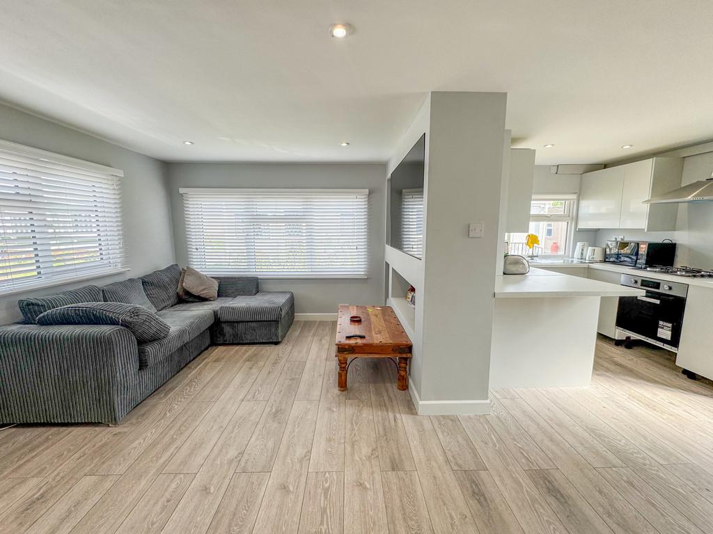 Lounge kitchen
