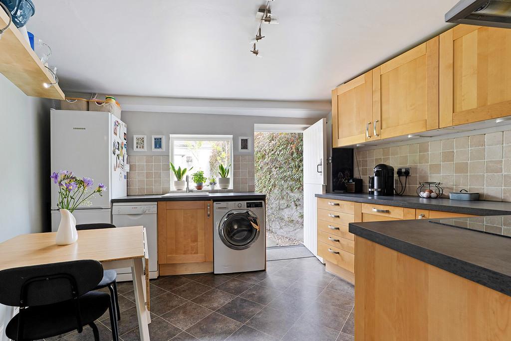 Kitchen dining room