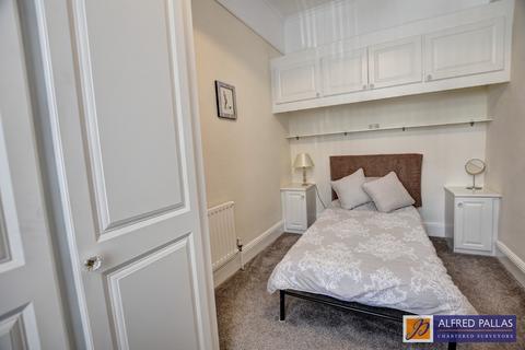 7 Bede Terrace, East Boldon, NE36 0DZ