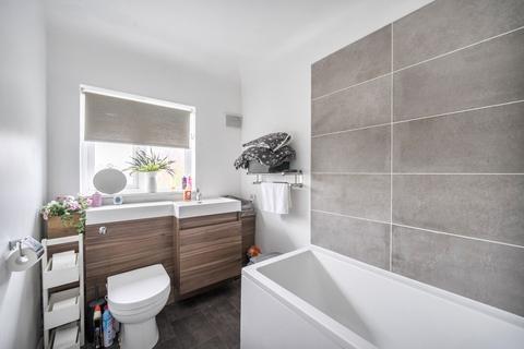 60 Arlington Drive, Carshalton, SM5 2EX