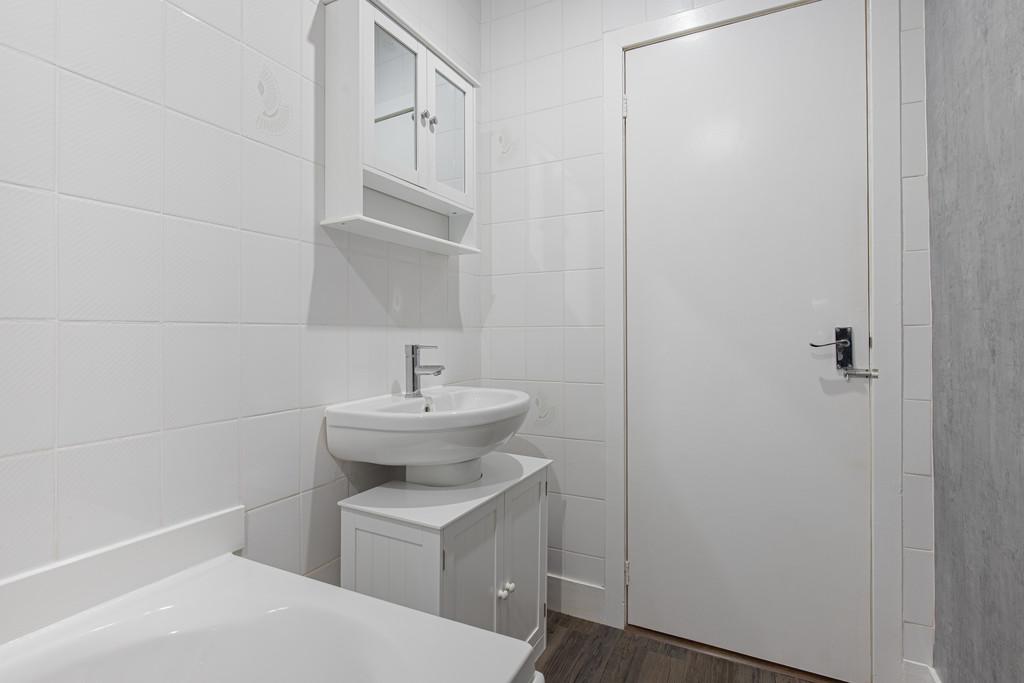 Bathroom Angle2