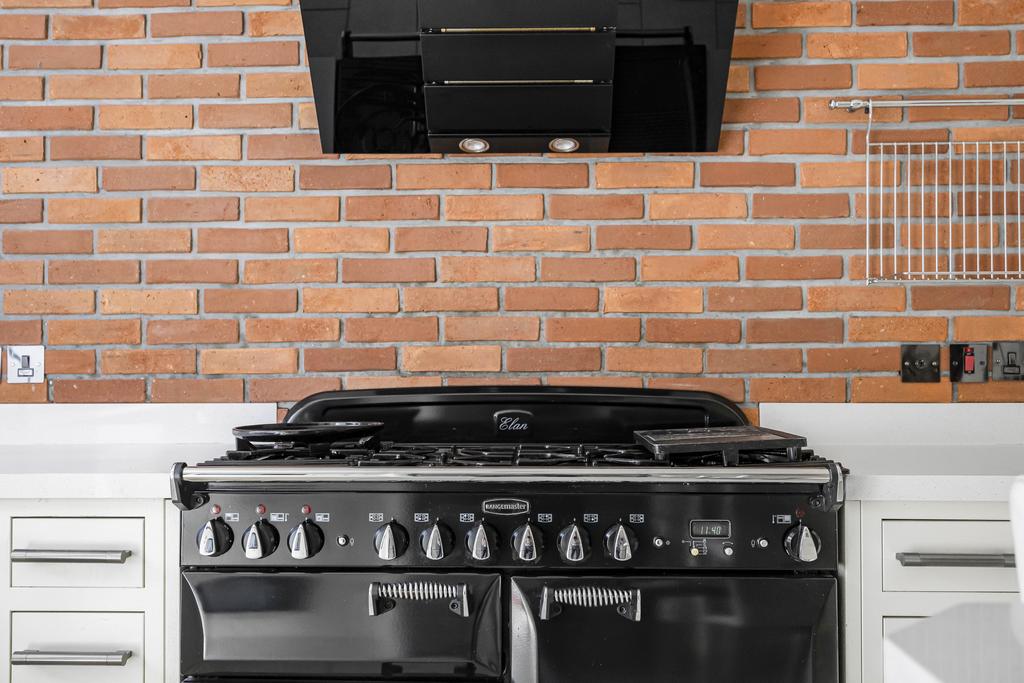 Range oven