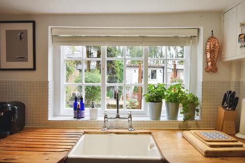 2 bedroom townhouse for sale, Westgate, Louth LN11 9YD