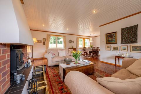4 bedroom detached house for sale, Flitcham