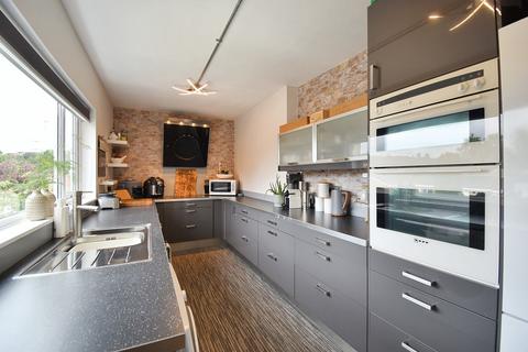 3 bedroom end of terrace house for sale, Crowtree Lane, Louth LN11 9LN