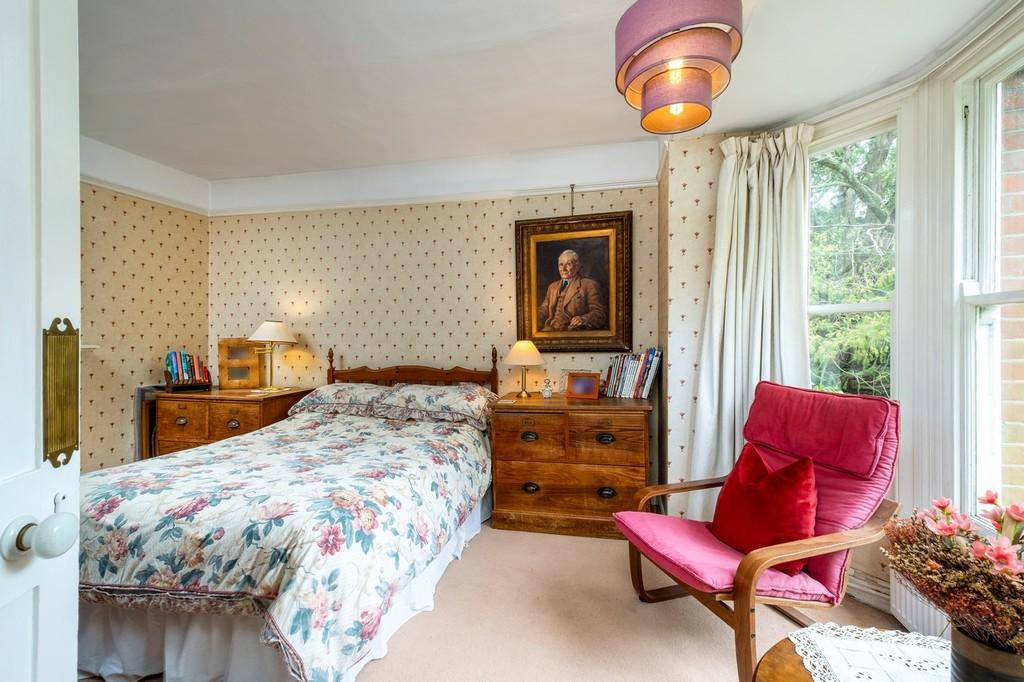 Brook House-31