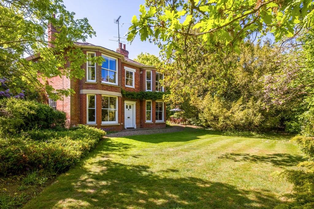 Brook House-3