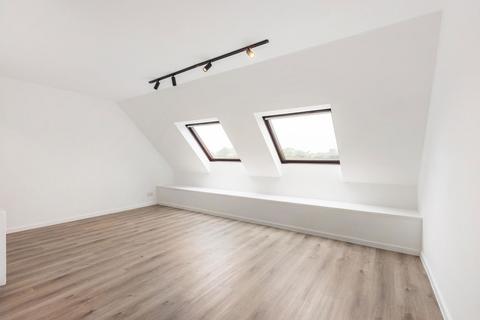 21 Leerdam Drive, London, E14 3JJ