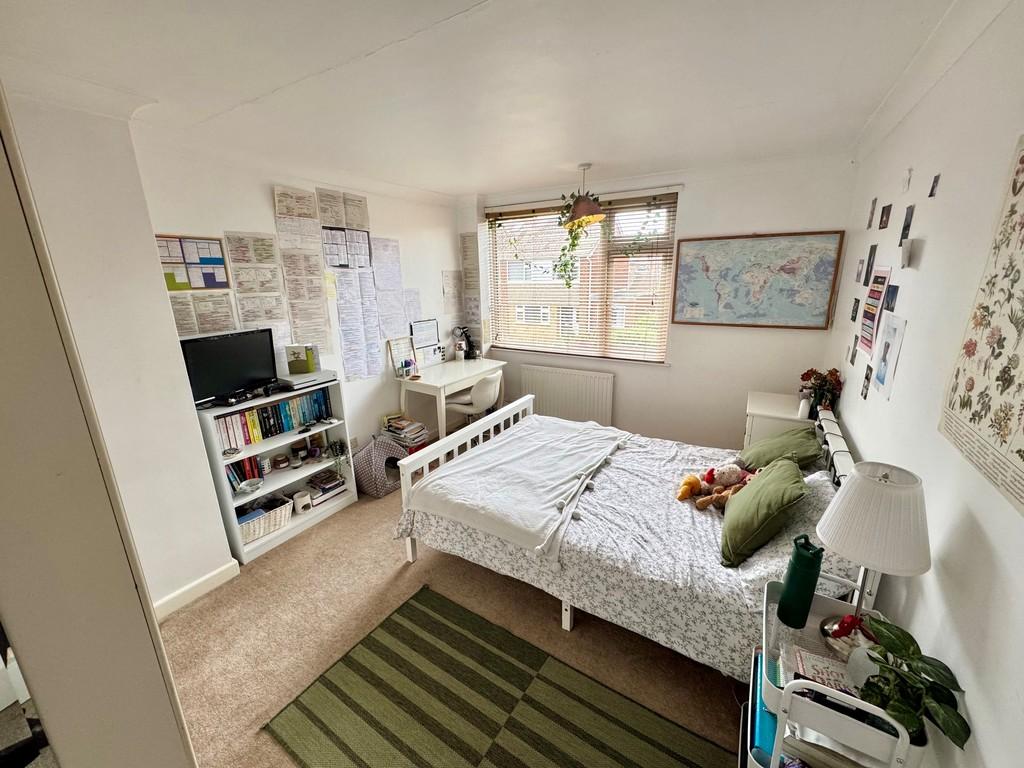 4 Maple Walk Bed2