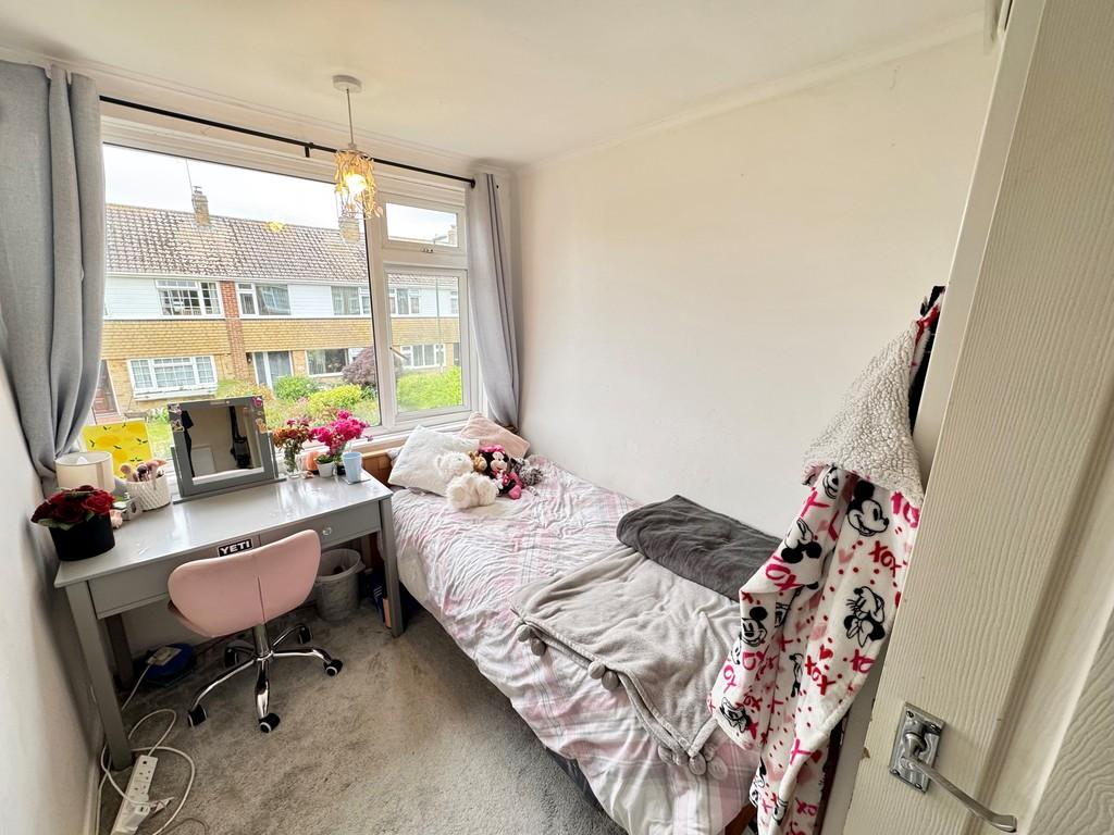 4 Maple Walk Bed3