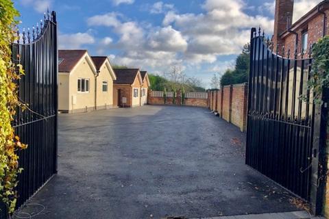 1 bedroom detached bungalow to rent, Windmill Lane, Balsall Common, Coventry