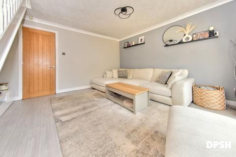 68 Greenfields, Heckmondwike, WF16 9HG
