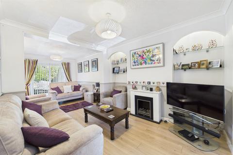 23 Oakdene Road, Hemel Hempstead, HP3 9TS