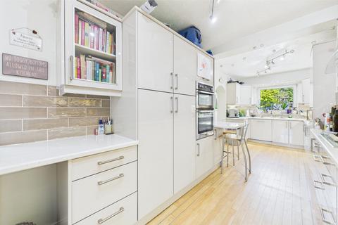 23 Oakdene Road, Hemel Hempstead, HP3 9TS