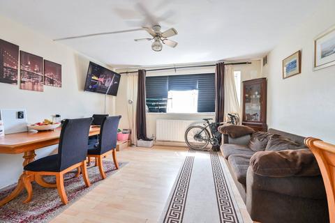Whittaker Court, Stockwell, London, SW4